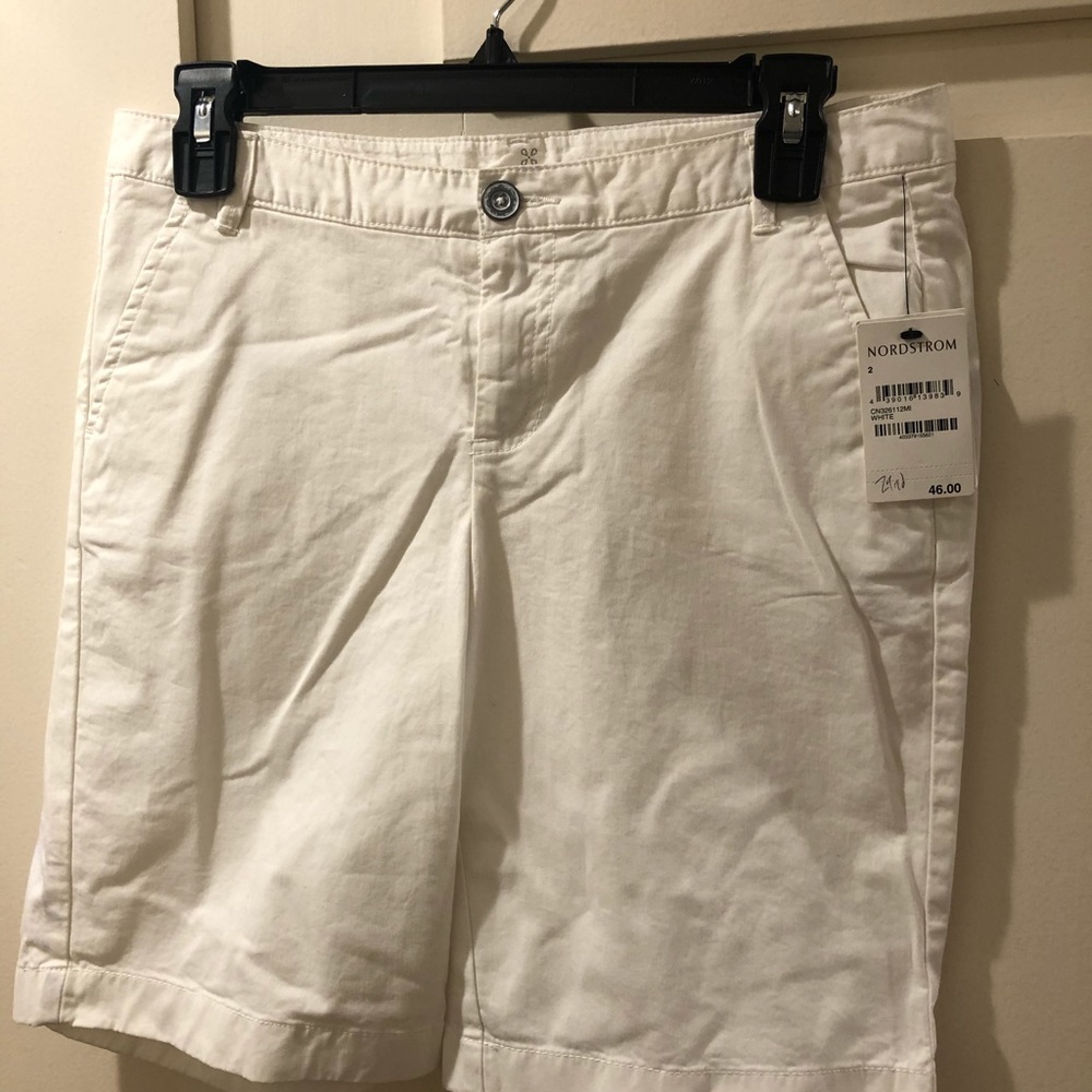 Caslon Shorts